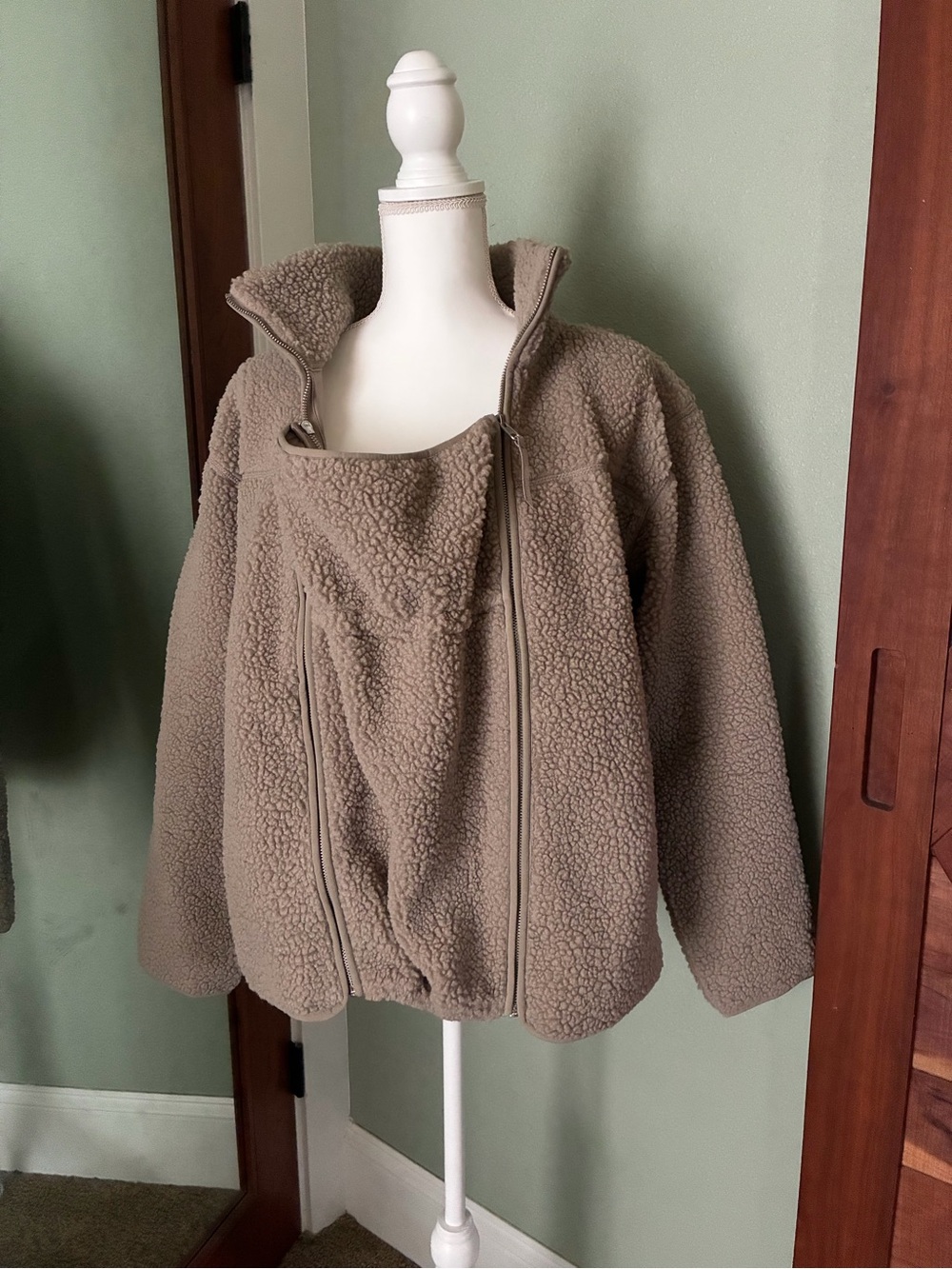 Sherpa jacket with insert